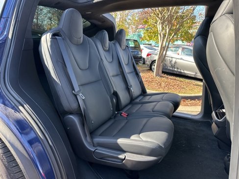 Used 2022 Tesla Model X image 14