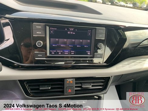 Used 2024 Volkswagen Taos S image 12