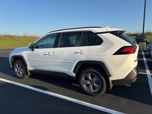 Used 2025 Toyota RAV4 XLE w/ Convenience Package image 14