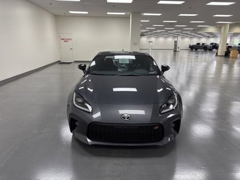 New 2025 Toyota GR86 image 2