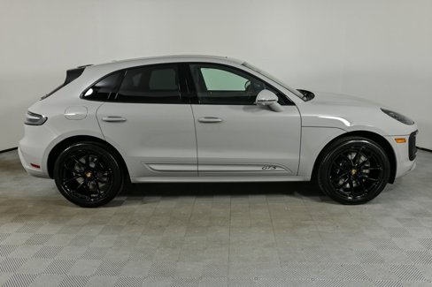 New 2026 Porsche Macan GTS image 27