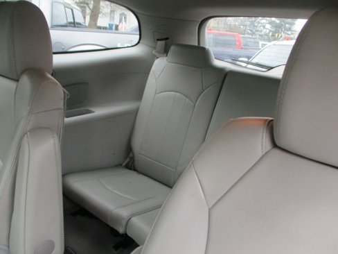 Used 2017 Buick Enclave Leather image 9