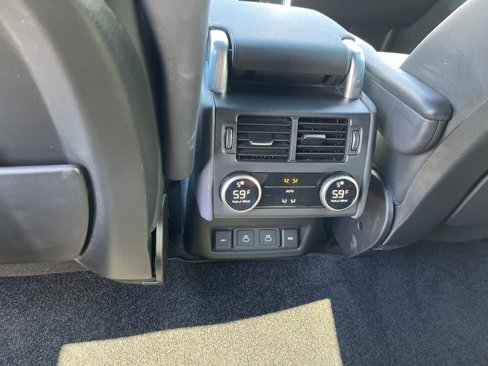 Used 2021 Land Rover Discovery S R-Dynamic image 8