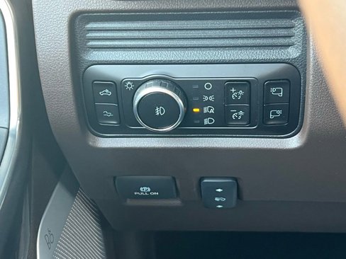 New 2025 Ford F250 King Ranch w/ Chrome Package image 35