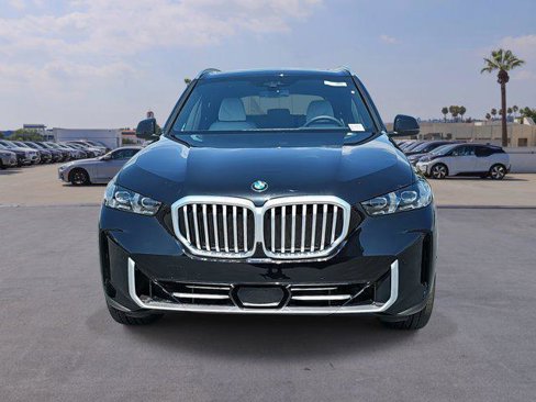 New 2026 BMW X5 sDrive40i image 2