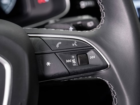 Certified 2025 Audi Q7 3.0T Prestige image 13
