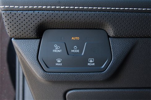 New 2026 Volkswagen Atlas SE image 15