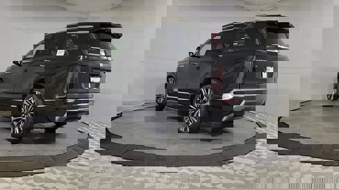 New 2026 Cadillac Vistiq Premium Luxury w/ LPO, Floor Liner Package image 7