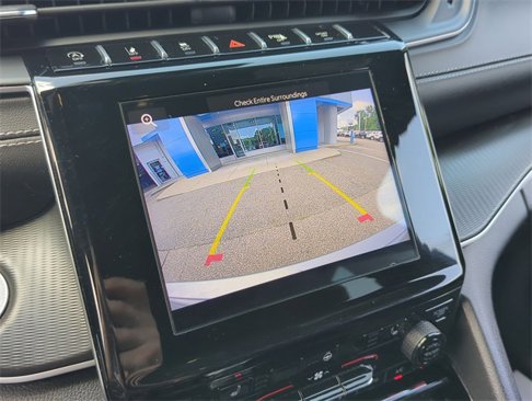 Used 2023 Jeep Grand Cherokee Altitude image 14
