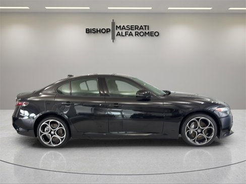 New 2025 Alfa Romeo Giulia AWD image 2