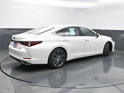 Used 2024 Lexus ES 350 w/ Premium Package image 26