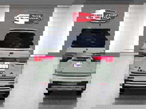 Used 2023 Toyota Sequoia Limited image 7