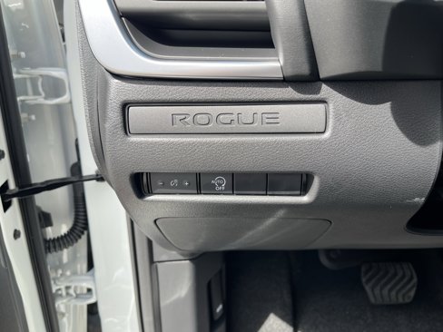 New 2026 Nissan Rogue S image 12