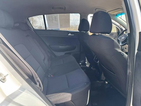 Used 2019 Kia Sportage LX image 19