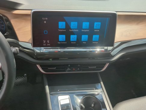 New 2025 Volkswagen Atlas SE image 22
