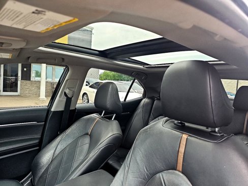 Used 2018 Toyota Camry XLE w/ Audio Package image 11