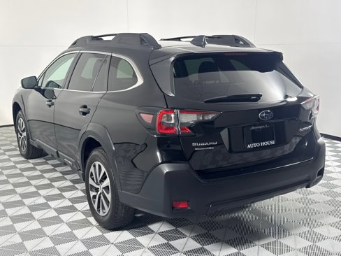 Used 2023 Subaru Outback Premium image 7