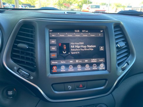 Used 2019 Jeep Cherokee Trailhawk w/ Cold Weather Group image 13