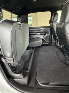Used 2025 RAM 1500 Laramie image 17