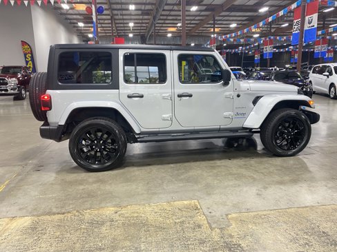 Used 2023 Jeep Wrangler Unlimited Sahara image 7