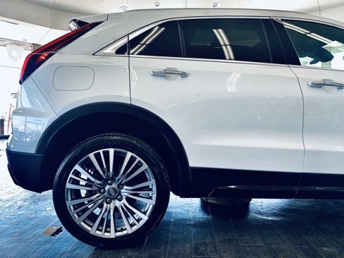 Used 2024 Cadillac XT4 Premium Luxury image 13