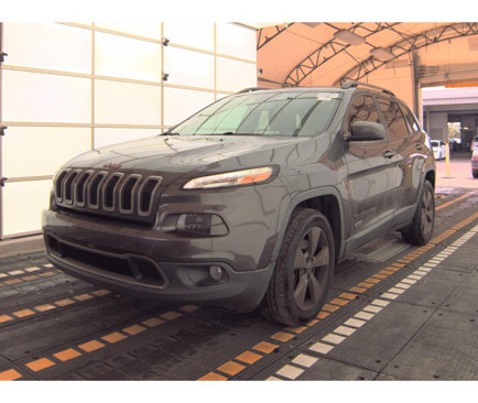 Used 2017 Jeep Cherokee Latitude image 2