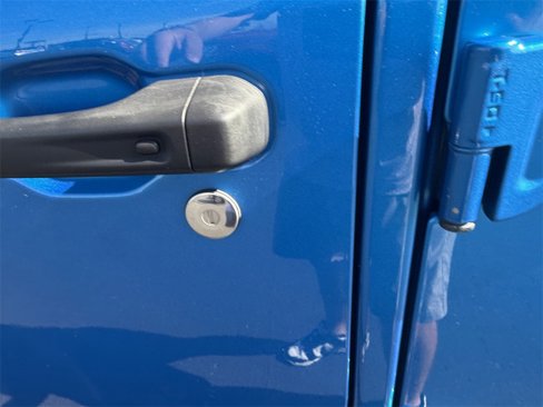 Certified 2022 Jeep Gladiator Sport image 11