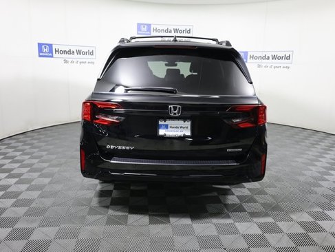 New 2026 Honda Odyssey Touring image 5