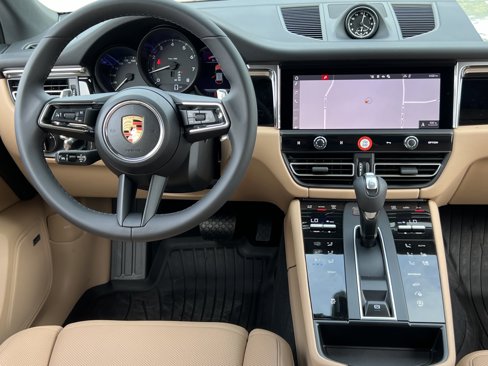 New 2026 Porsche Macan image 15