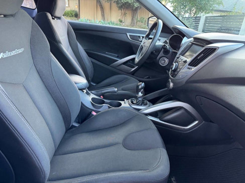 Used 2012 Hyundai Veloster image 9