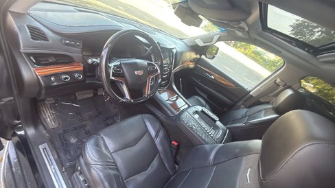 Used 2015 Cadillac Escalade Luxury image 22
