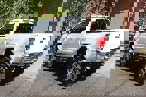 Used 2017 Toyota Tacoma SR5 image 34