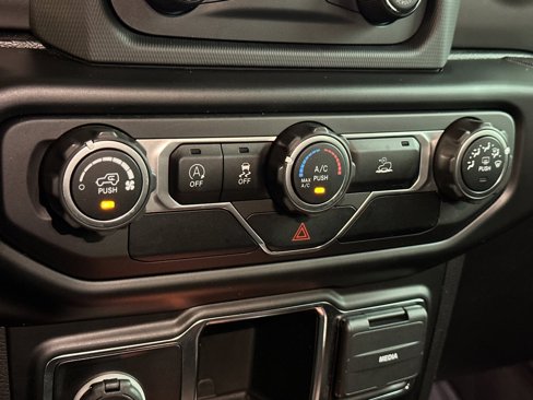 Certified 2021 Jeep Wrangler Sport image 19