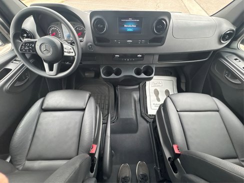 Used 2024 Mercedes-Benz Sprinter 2500 w/ Acoustic Package image 28