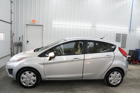 Used 2013 Ford Fiesta SE image 8