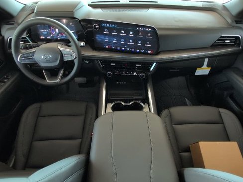 New 2026 Chevrolet Suburban Z71 w/ Z71 Off-Road Package image 5