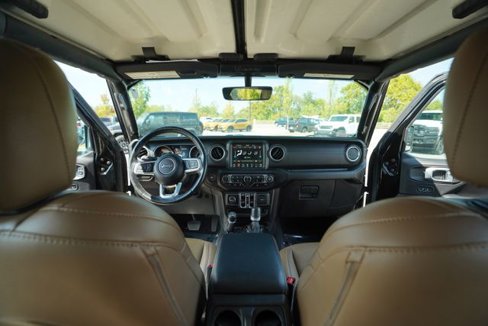 Used 2020 Jeep Wrangler Unlimited Sahara image 21