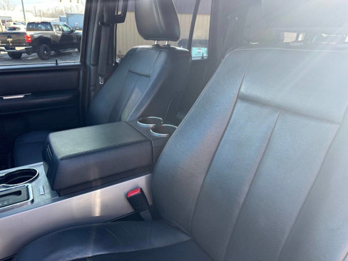 Used 2017 Ford Expedition Limited w/ Equipment Group 301A image 8