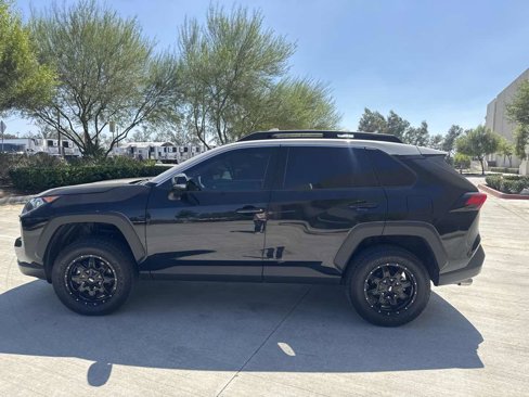 Used 2019 Toyota RAV4 Adventure image 2