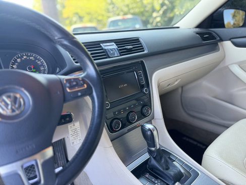 Used 2014 Volkswagen Passat TDI SE image 18