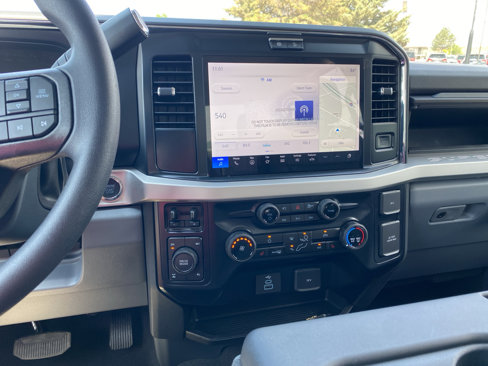 New 2025 Ford F250 4x4 Crew Cab Super Duty image 8