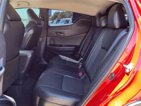 Used 2020 Toyota C-HR Limited image 19