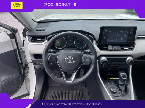Used 2022 Toyota RAV4 XLE Premium image 15