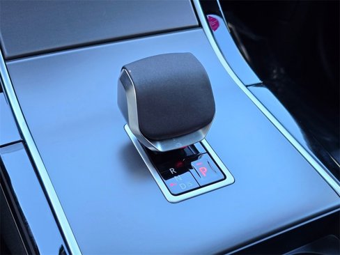 New 2026 Land Rover Range Rover Velar S image 15