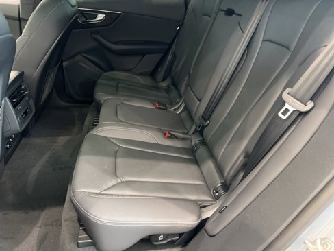 New 2025 Audi Q8 Premium image 13