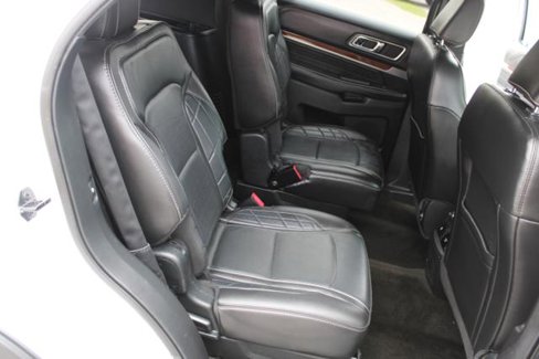 Used 2018 Ford Explorer Platinum image 20