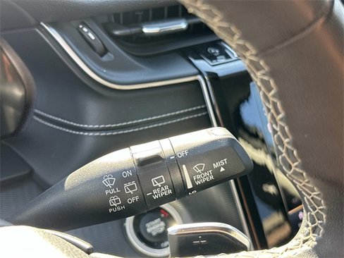 Certified 2023 Jeep Grand Cherokee L Laredo image 26