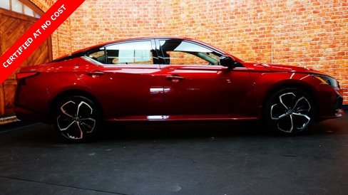 Used 2024 Nissan Altima 2.5 SR w/ SR Premium Package image 7