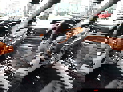 Used 2024 Jeep Compass Limited image 15