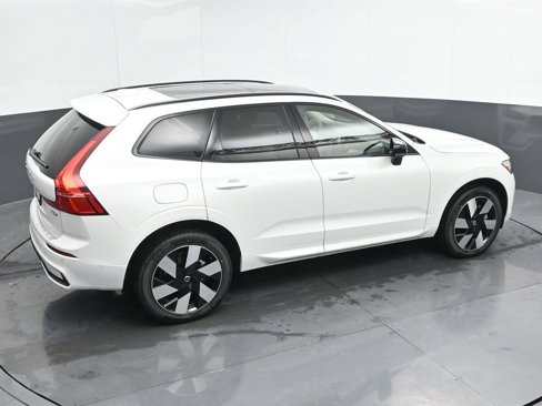 New 2025 Volvo XC60 T8 Plus w/ Protection Package Premier image 33